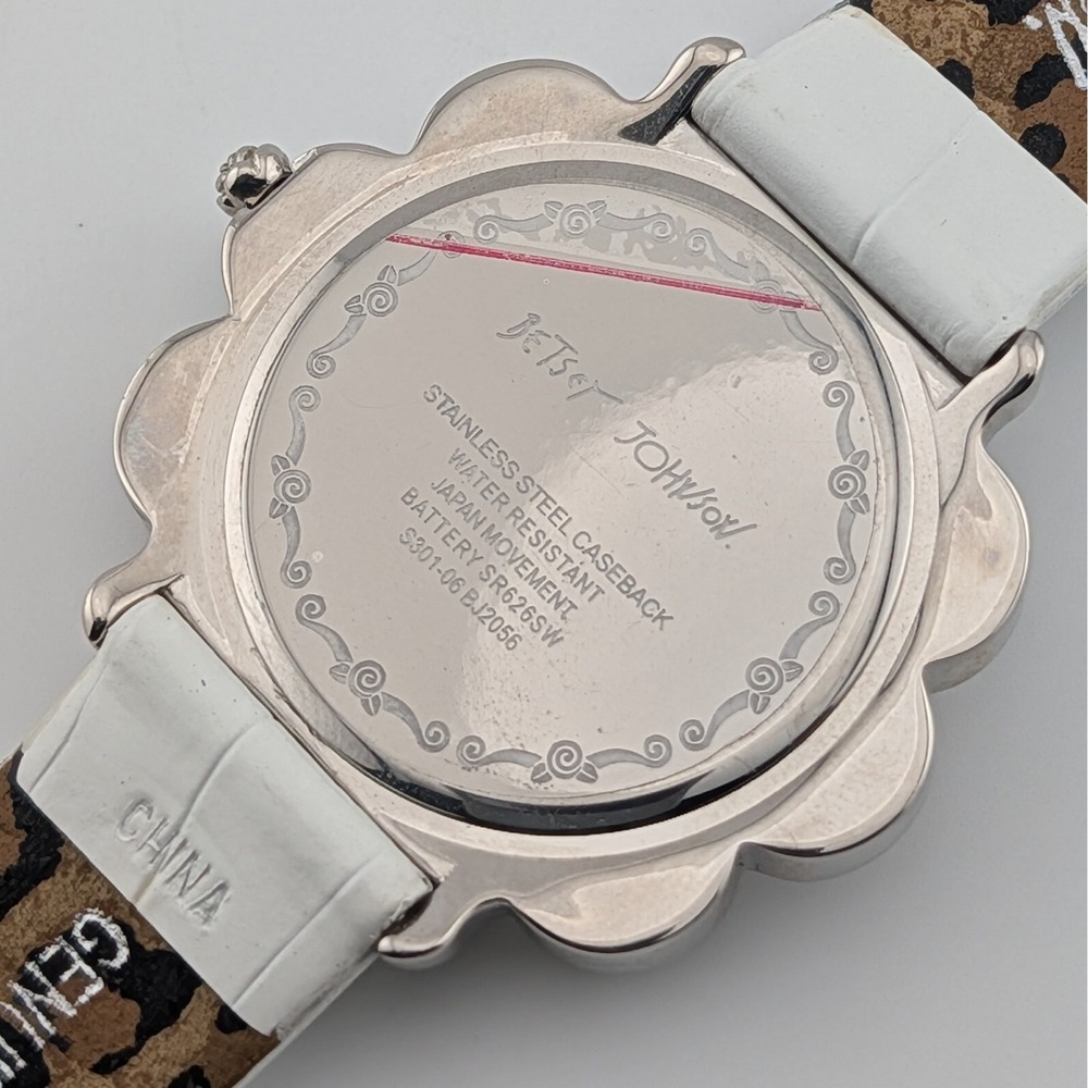 Betsey Johnson BJ2056 NWT Rhinestone Flower Statement Women's Watch 41mm - Picture 4 of 12
